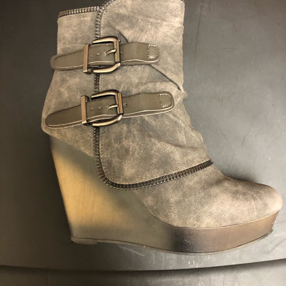 Not rated wedge booties
